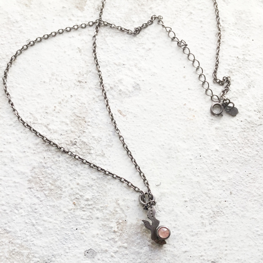 うごめきプチネックレス インカローズ