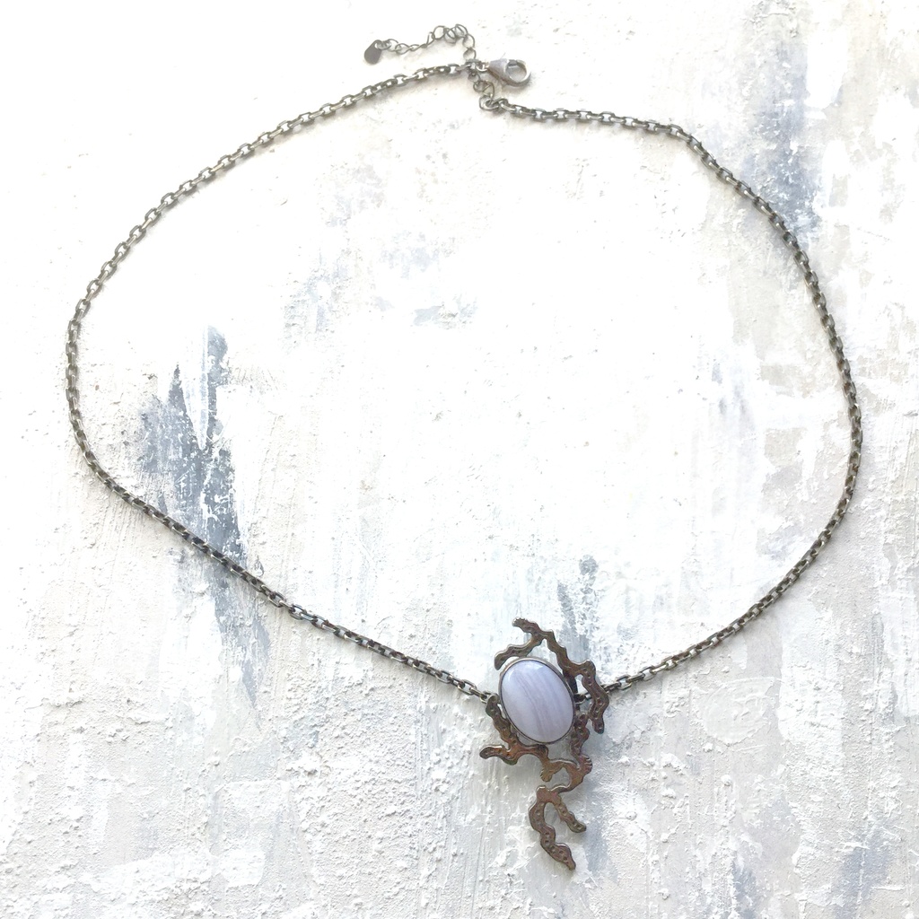 うごめき ブルーレース ネックレス