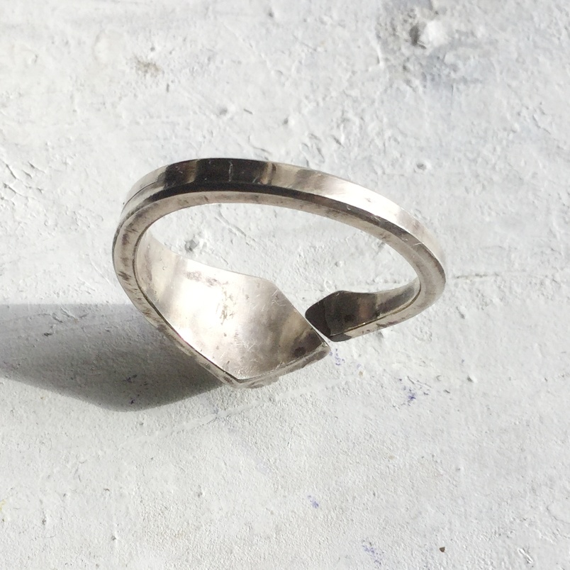 ヒシガタ リング ムーンストーン