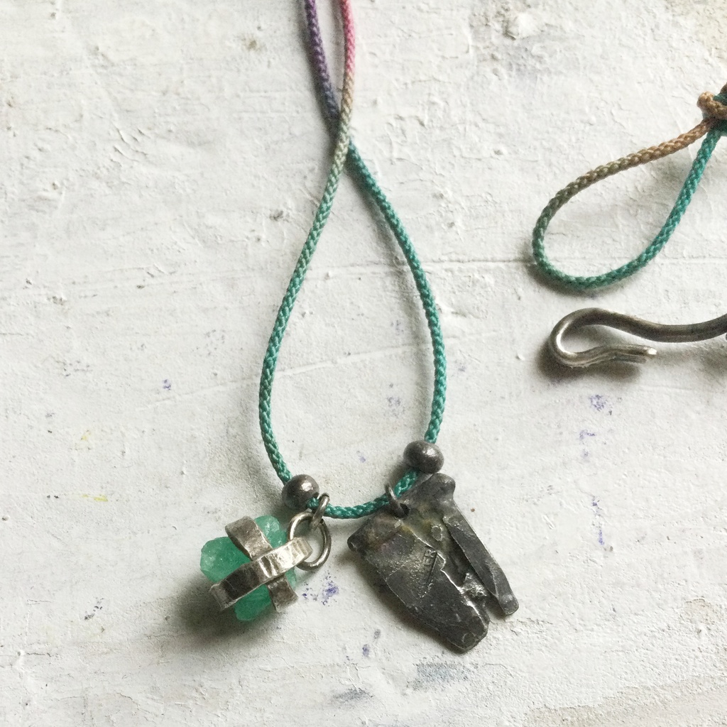 エメラルド原石 チョーカー&ネックレス