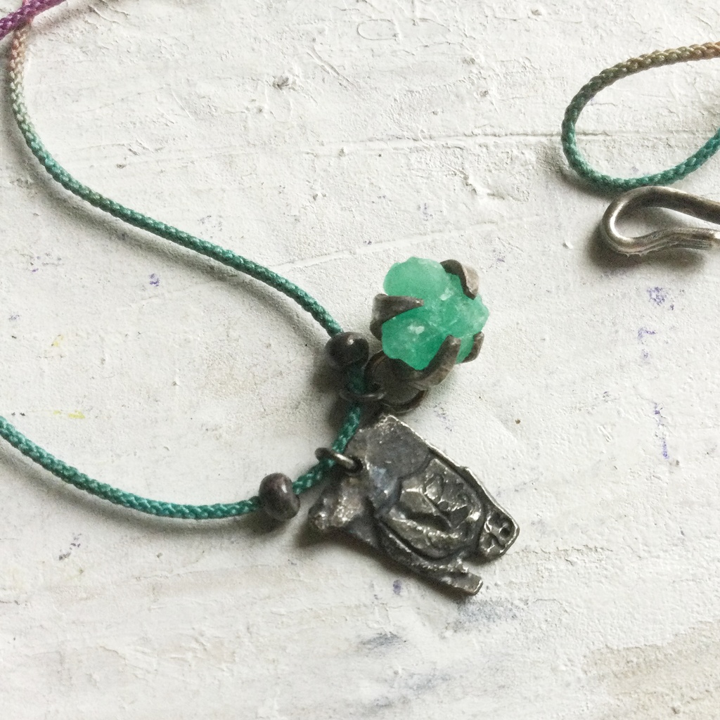 エメラルド原石 チョーカー&ネックレス