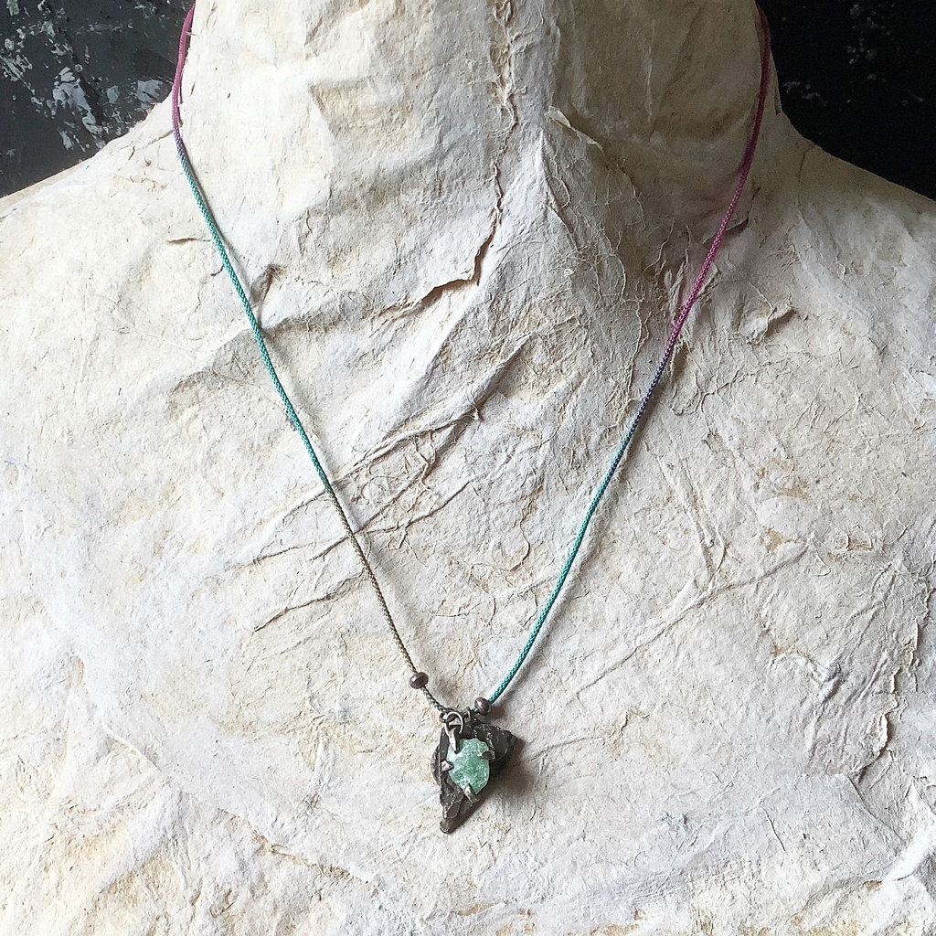 翡翠原石 チョーカー&ネックレス