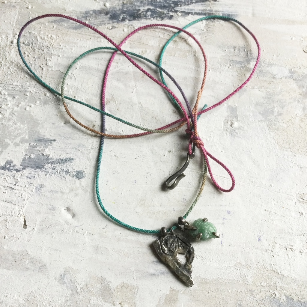 翡翠原石 チョーカー&ネックレス