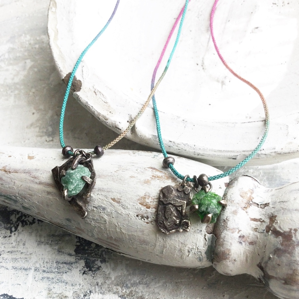 翡翠原石 チョーカー&ネックレス