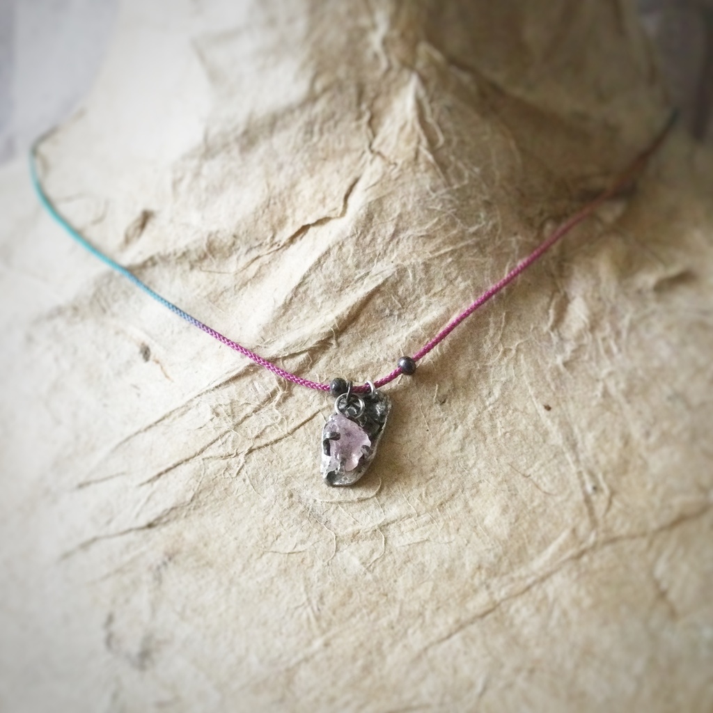 ピンクサファイヤ原石 チョーカー&ネックレス