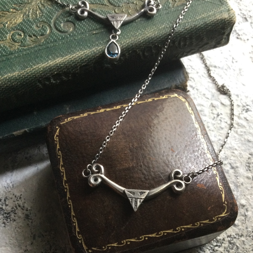 ツイステ ゴスマリイデア シルバーネックレス