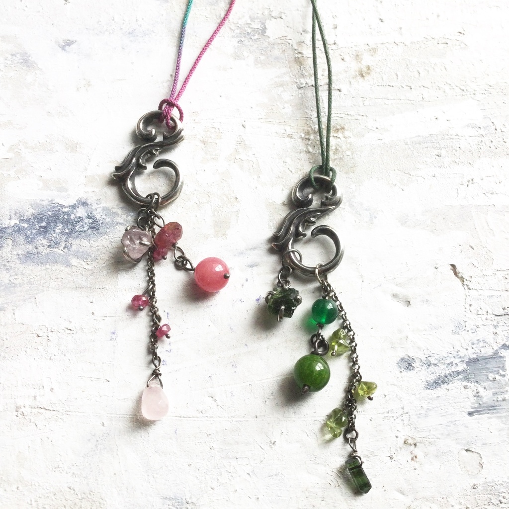 S字フック ピンクの石 チェーリーイメージ