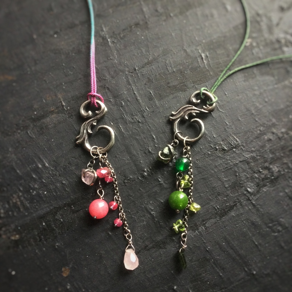 S字フック ピンクの石 チェーリーイメージ