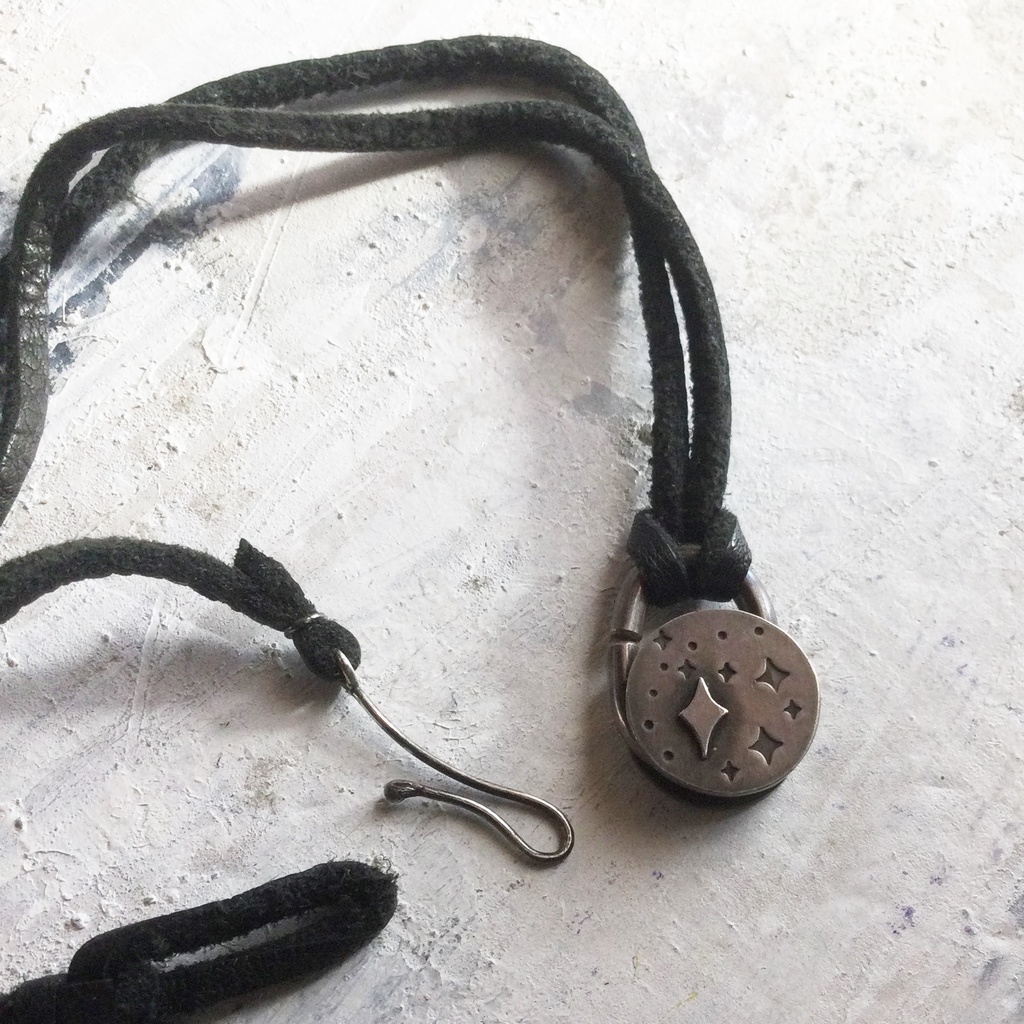 回る星 ペンダントネックレス リバーシブル