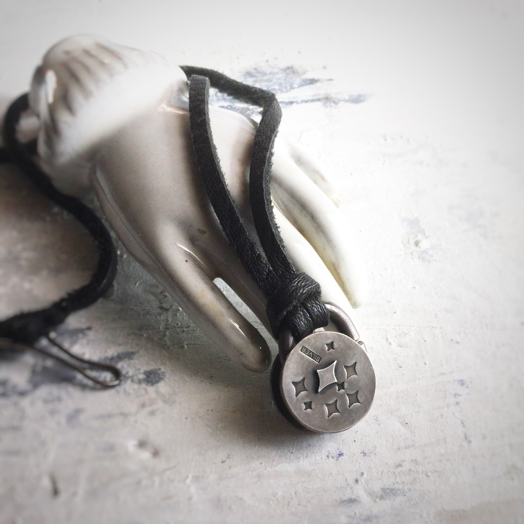 回る星 ペンダントネックレス リバーシブル