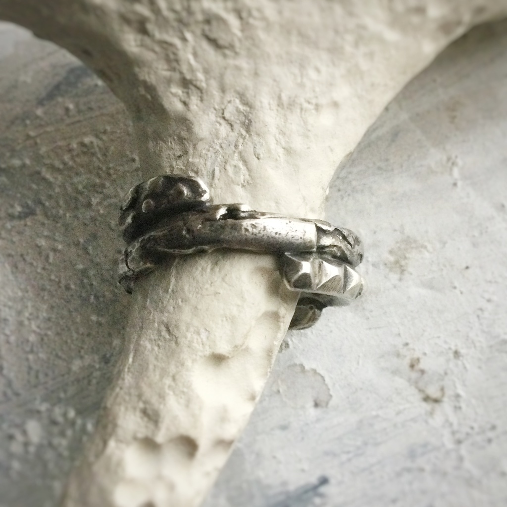 TTスタッズ リング 18号