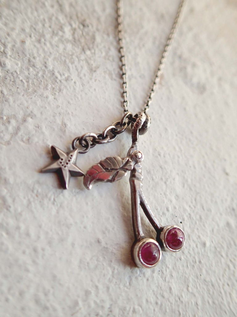 ルビーのチェリー&☆ ネックレス