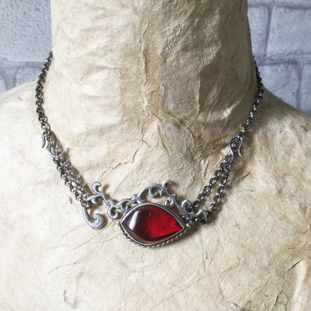 飾り羽根 ネックレス レッドアンバー(琥珀)