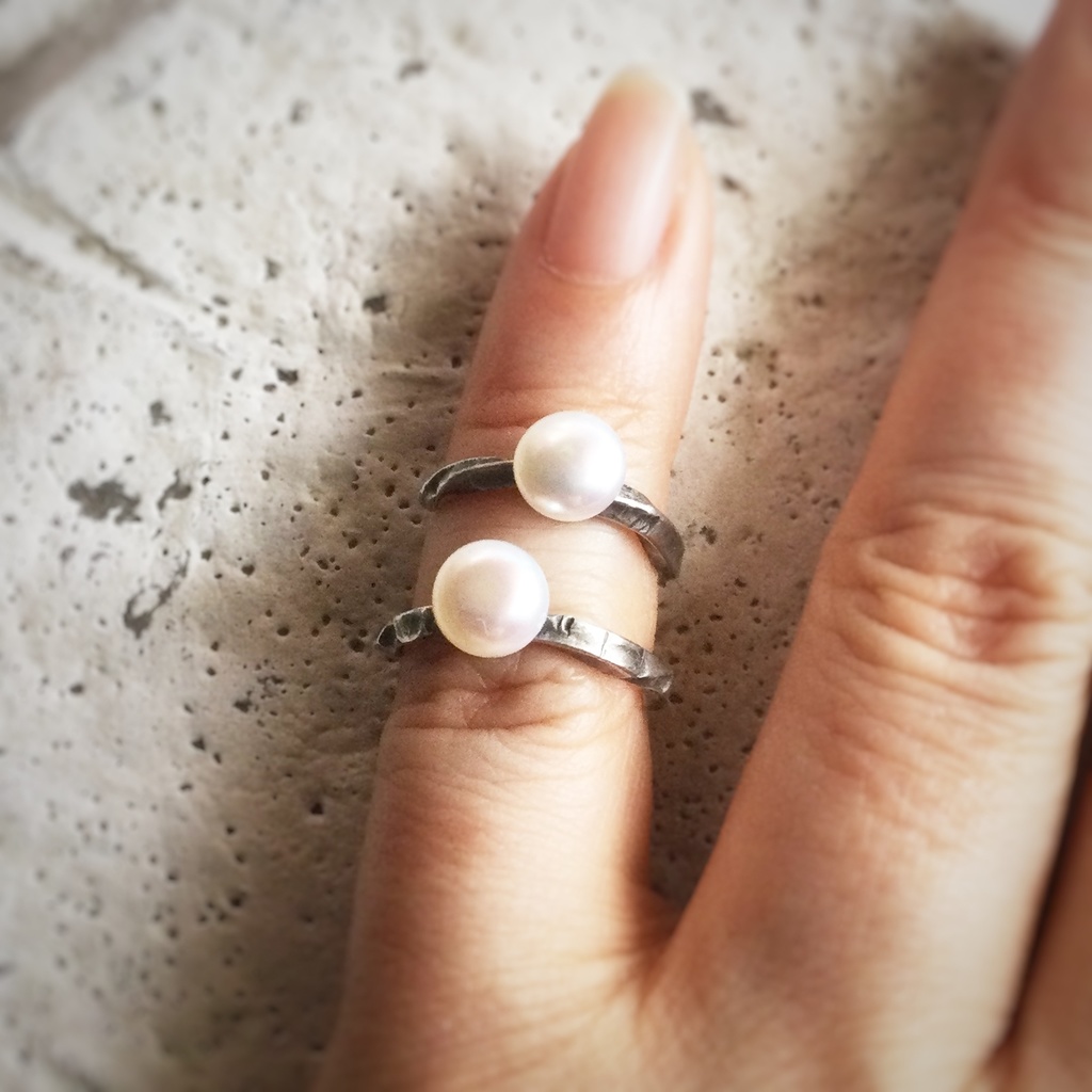 ラフツイストイヤーカフ 1.6cm 淡水パール