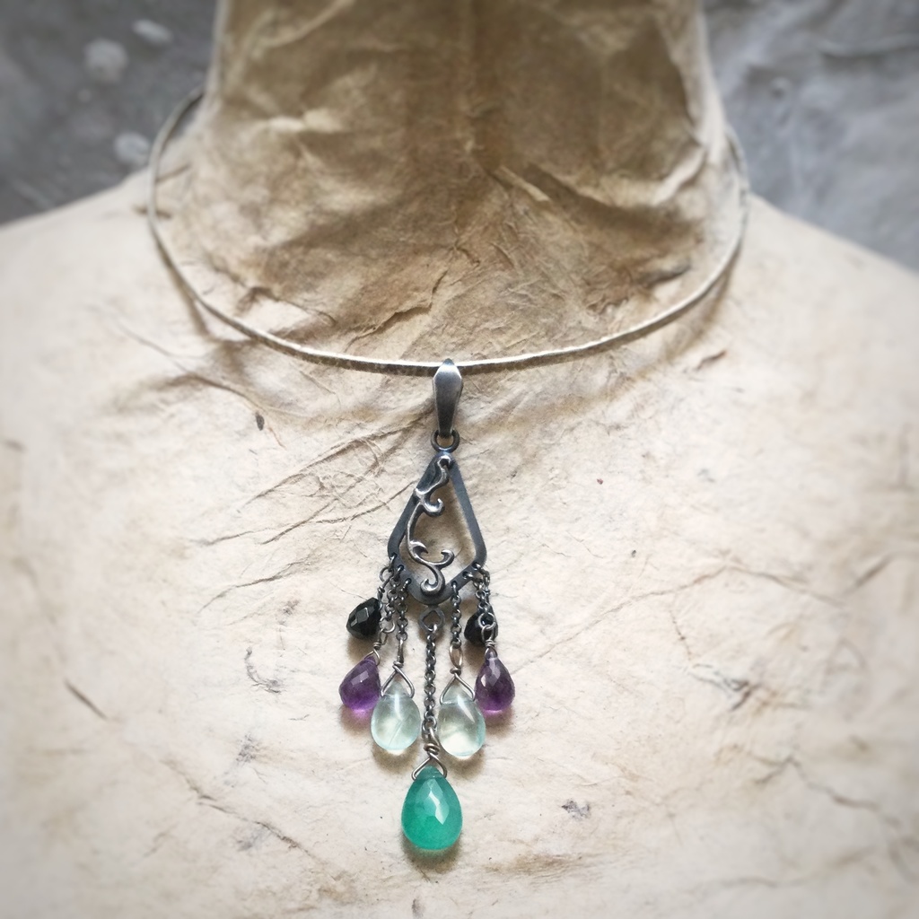 唐草ロマ ペンダント