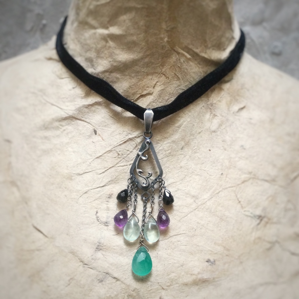 唐草ロマ ペンダント