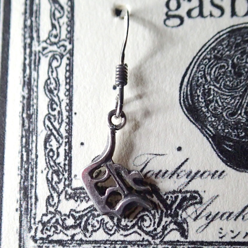 アルファベット オーダーアクセサリー