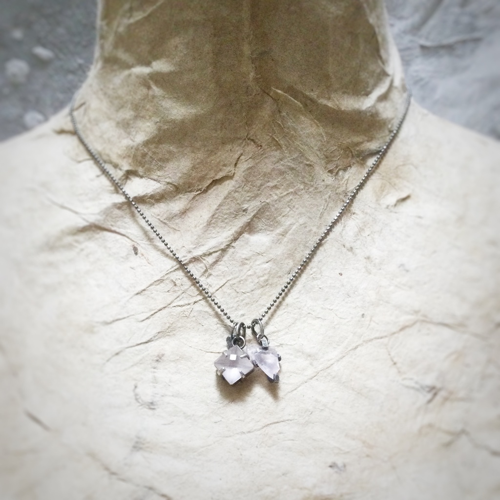 ローズクオーツのチャーム 2個セット