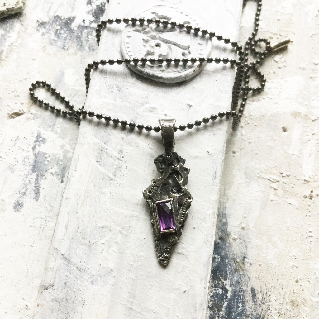 TTペンダント 長め三角 アメジスト