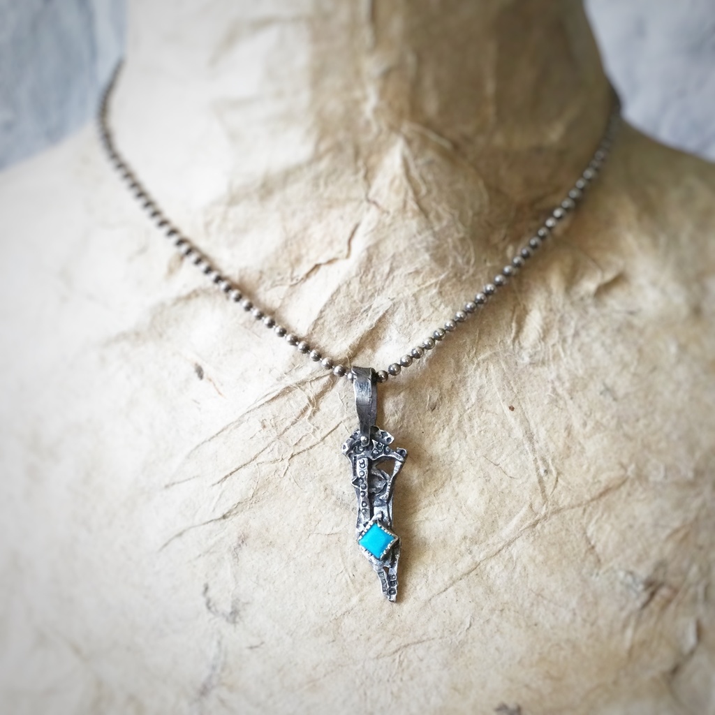 TTペンダント 長め三角 ターコイズ