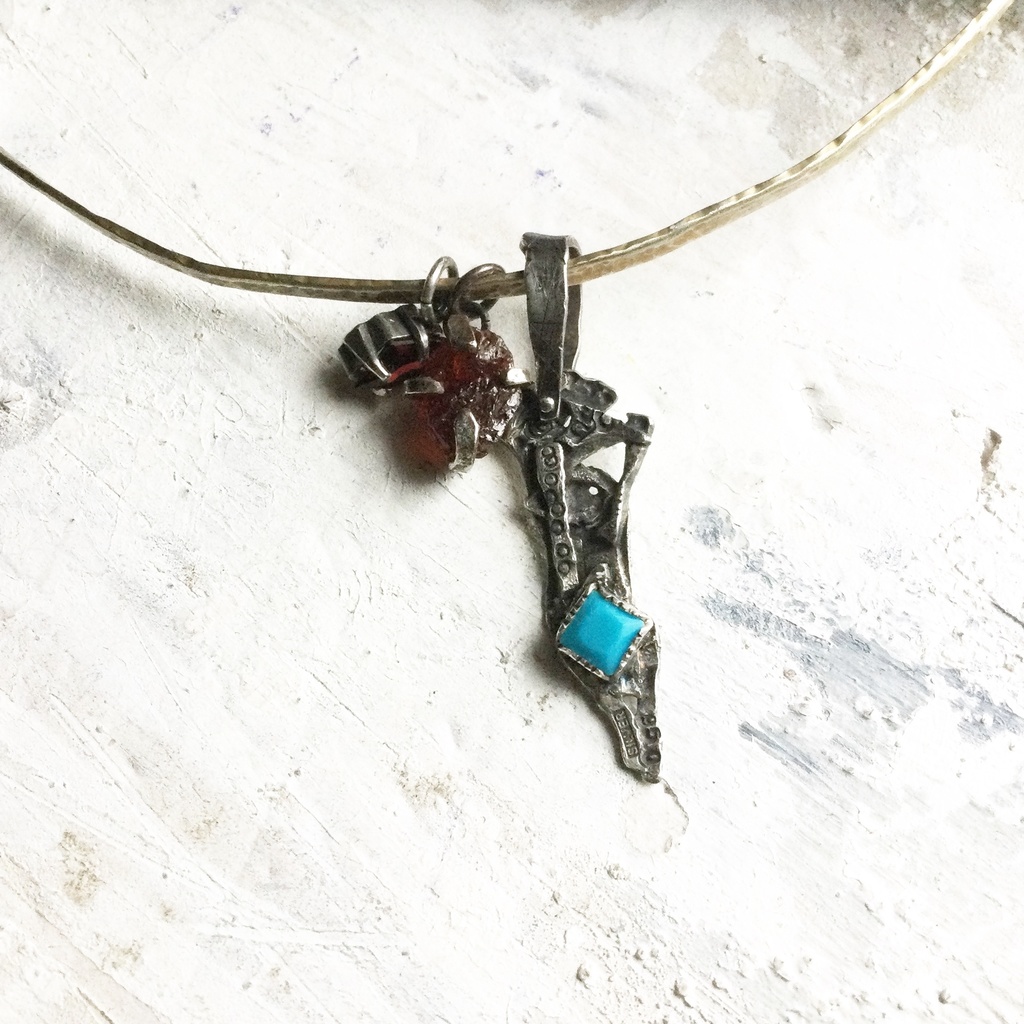 TTペンダント 長め三角 ターコイズ