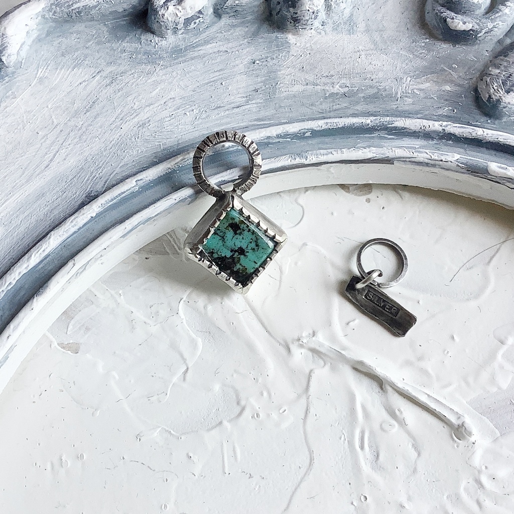 ターコイズ 天然石チャーム 7㎜