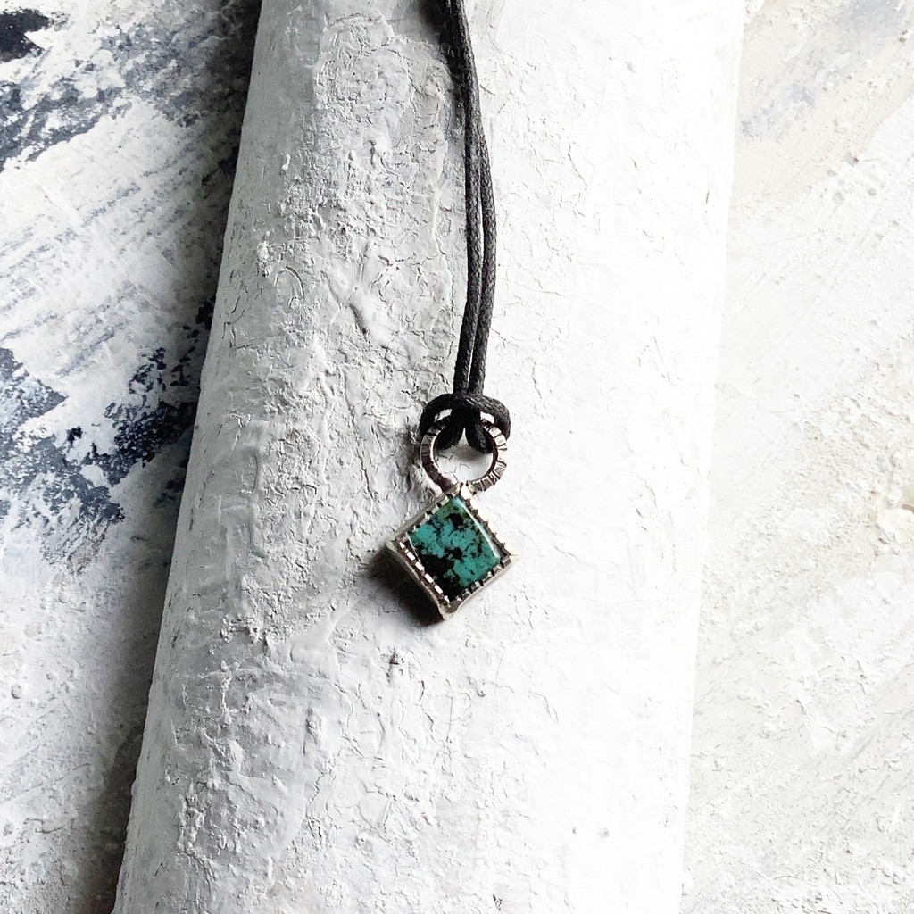 ターコイズ 天然石チャーム 7㎜