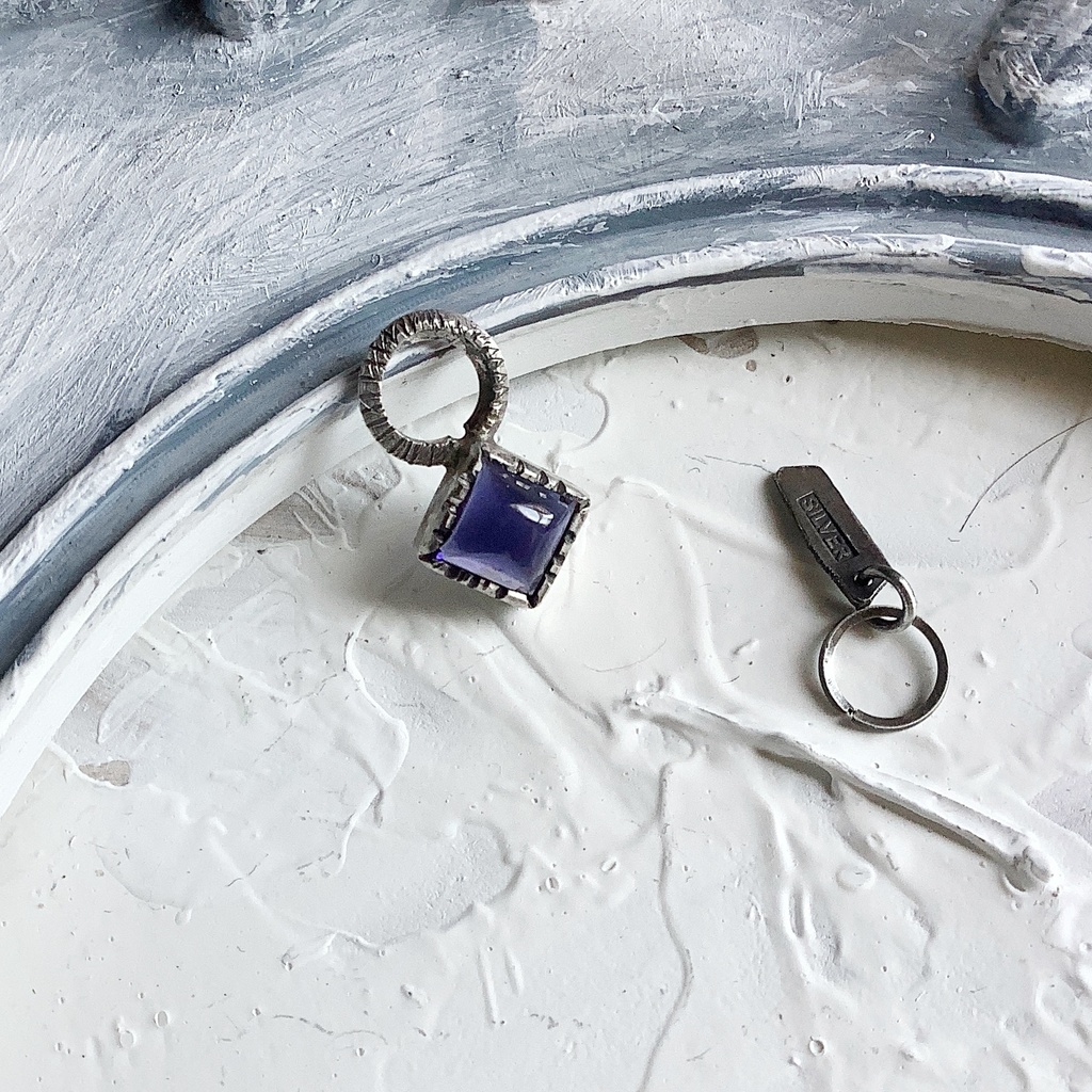 アイオライト 天然石チャーム 5㎜