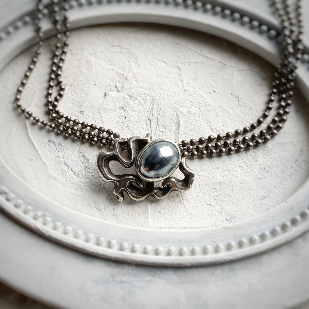 宝樹 オスメニア ペンダント