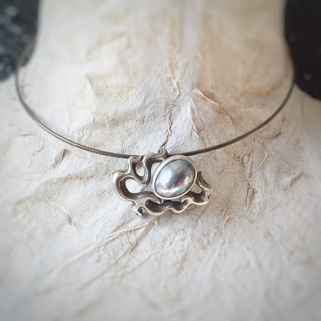 宝樹 オスメニア ペンダント