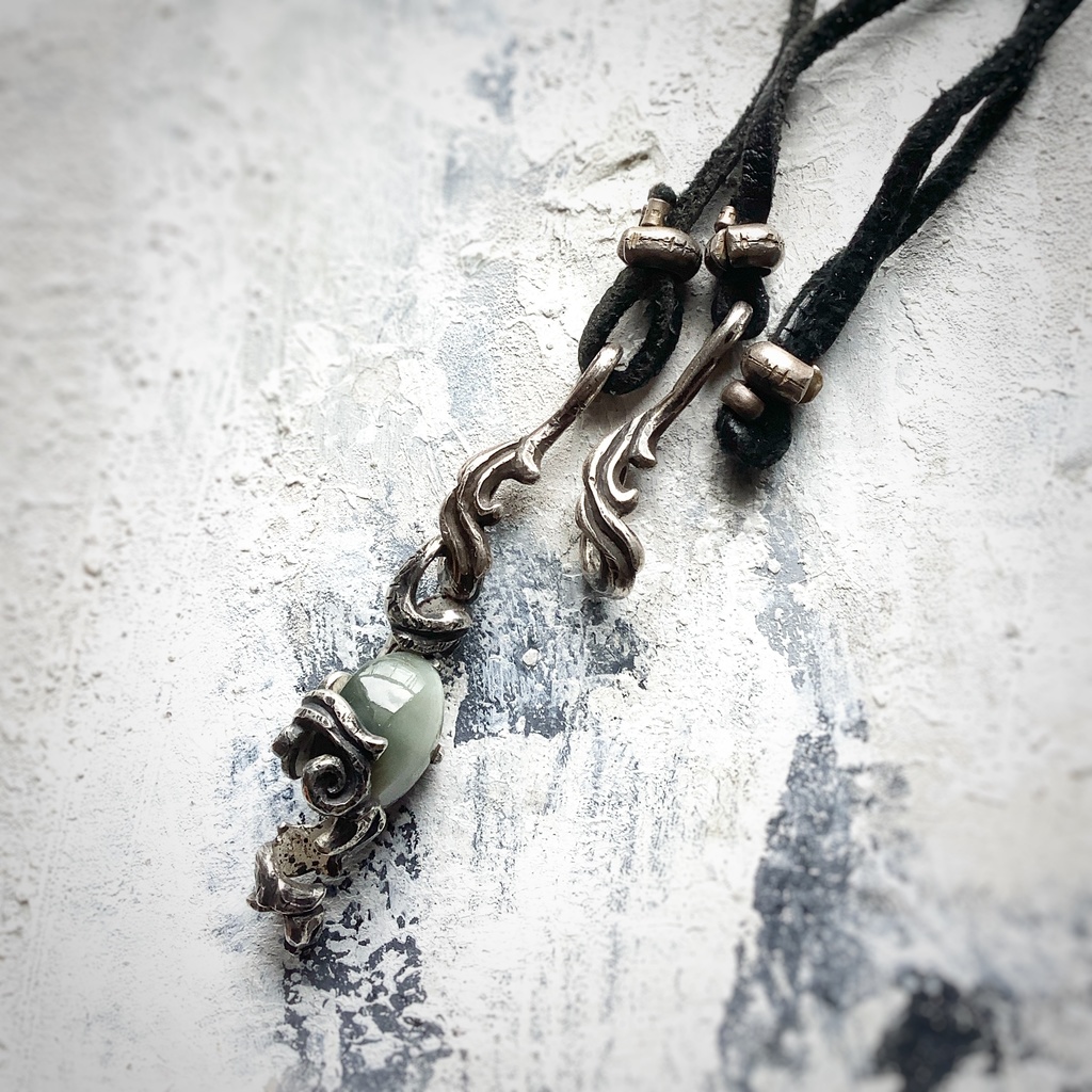 タイガーアイ 鹿革紐ネックレス