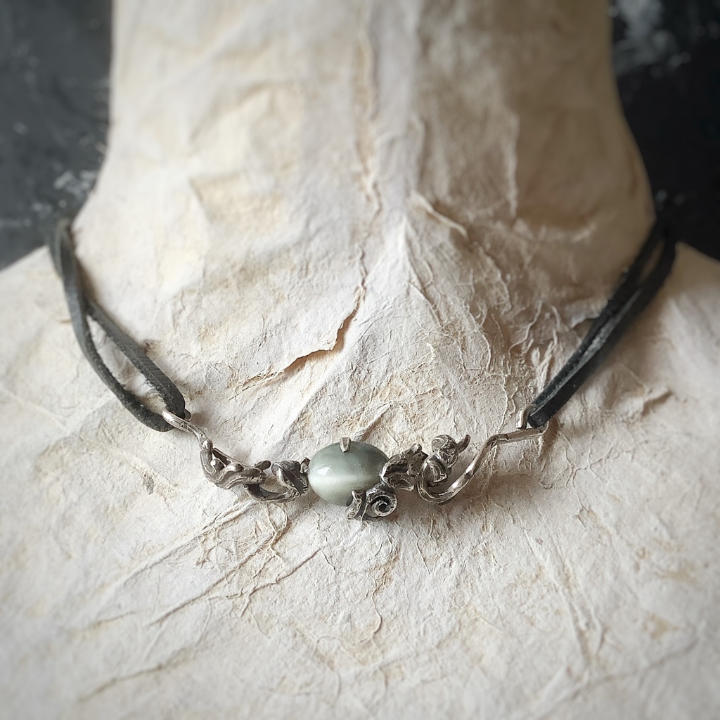 タイガーアイ 鹿革紐ネックレス