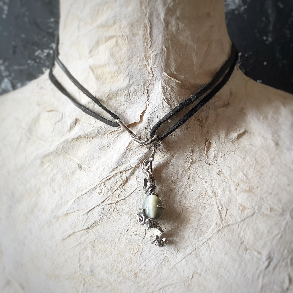 タイガーアイ 鹿革紐ネックレス