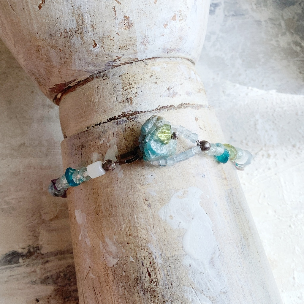 天然石青系ビーズブレス アパタイト