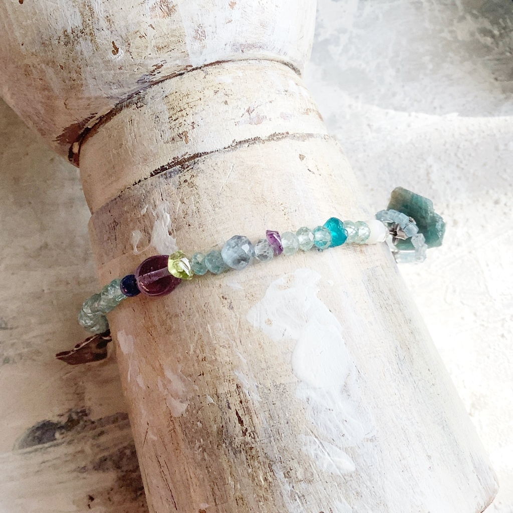 天然石青系ビーズブレス アパタイト