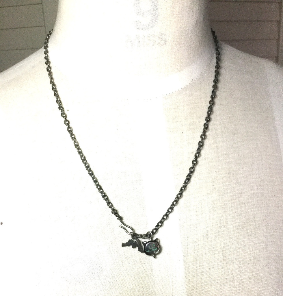 ハロウィンネコちゃん ネックレス 蝙蝠付き