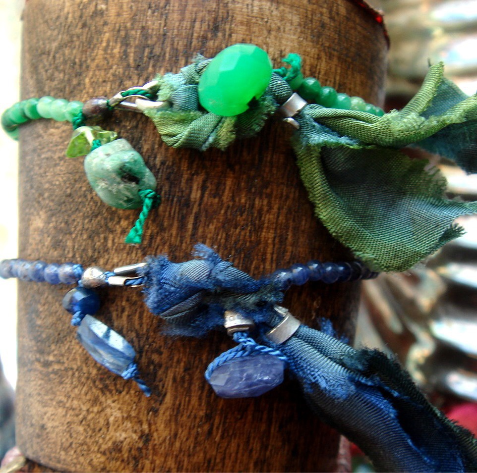 ブルーアベンチュリン2㎜ラウンドビーズ ブレスレット