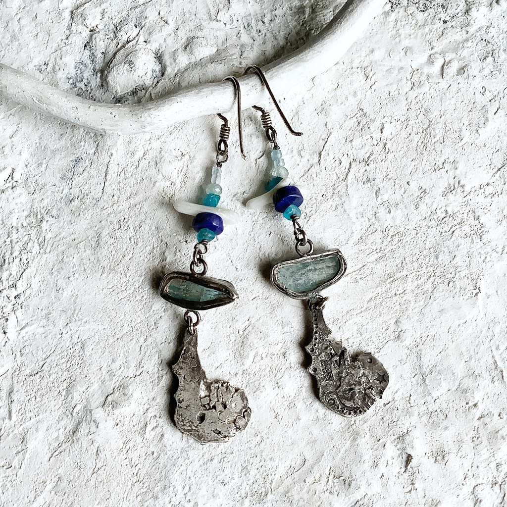 TT原石&ビーズ 揺れるピアス アクアマリン