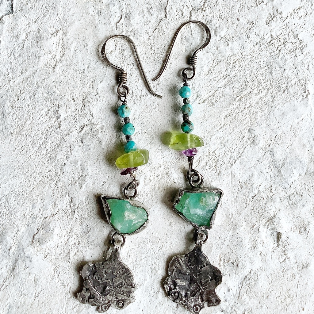 TT原石&ビーズ 揺れるピアス ブルーオパール