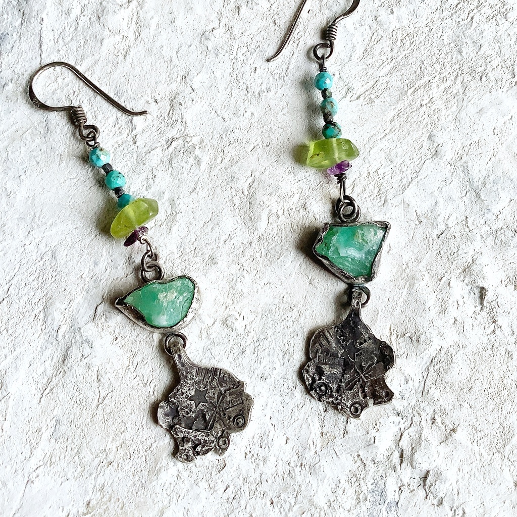 TT原石&ビーズ 揺れるピアス ブルーオパール