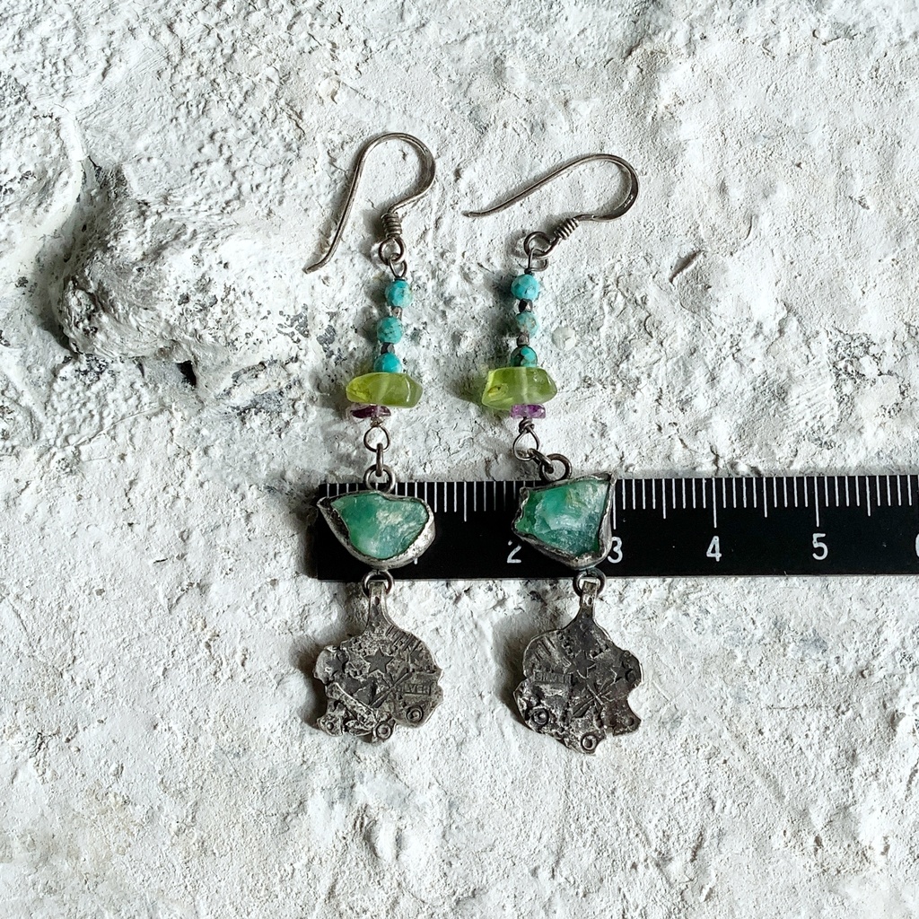 TT原石&ビーズ 揺れるピアス ブルーオパール