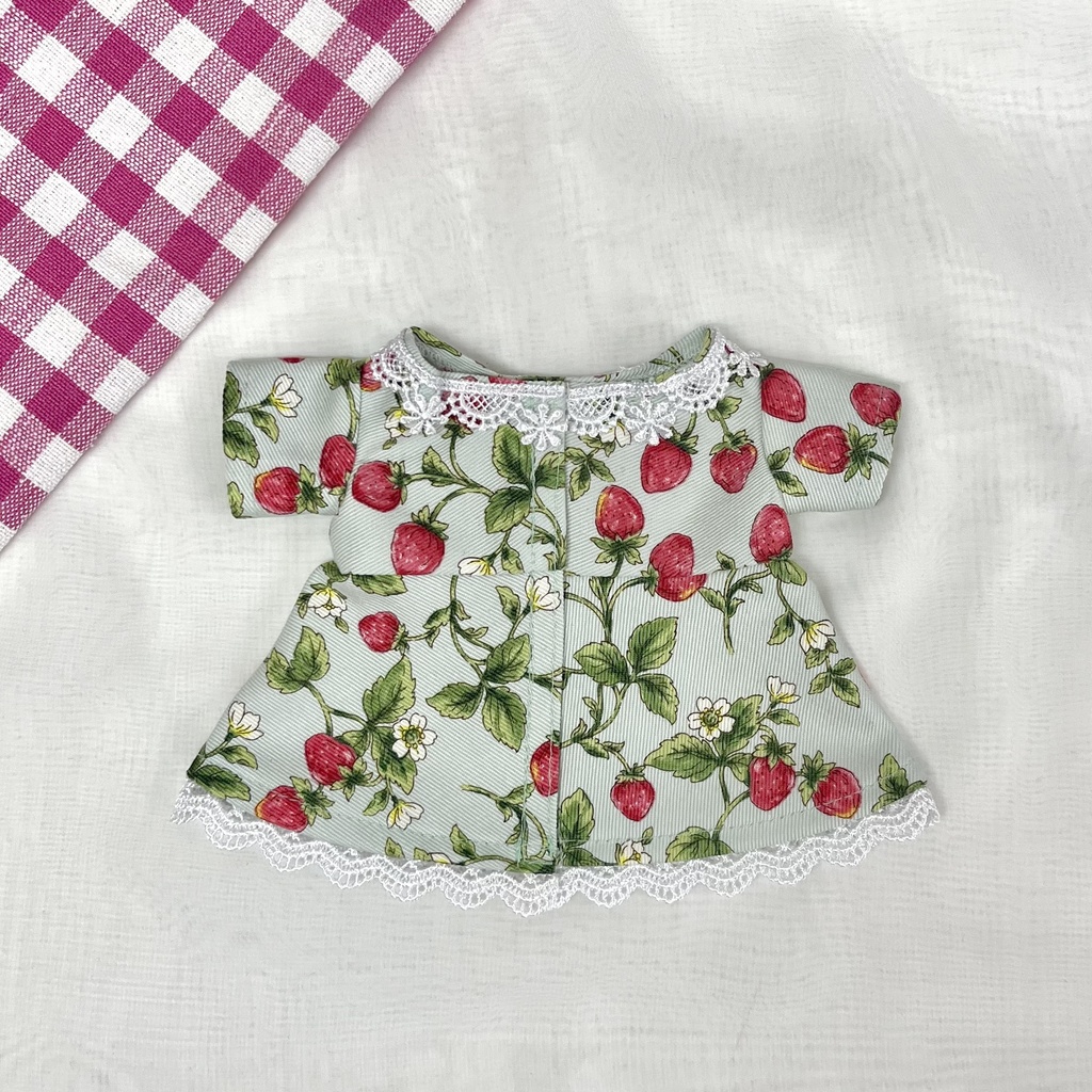 約23cmぬい イチゴ柄ワンピース