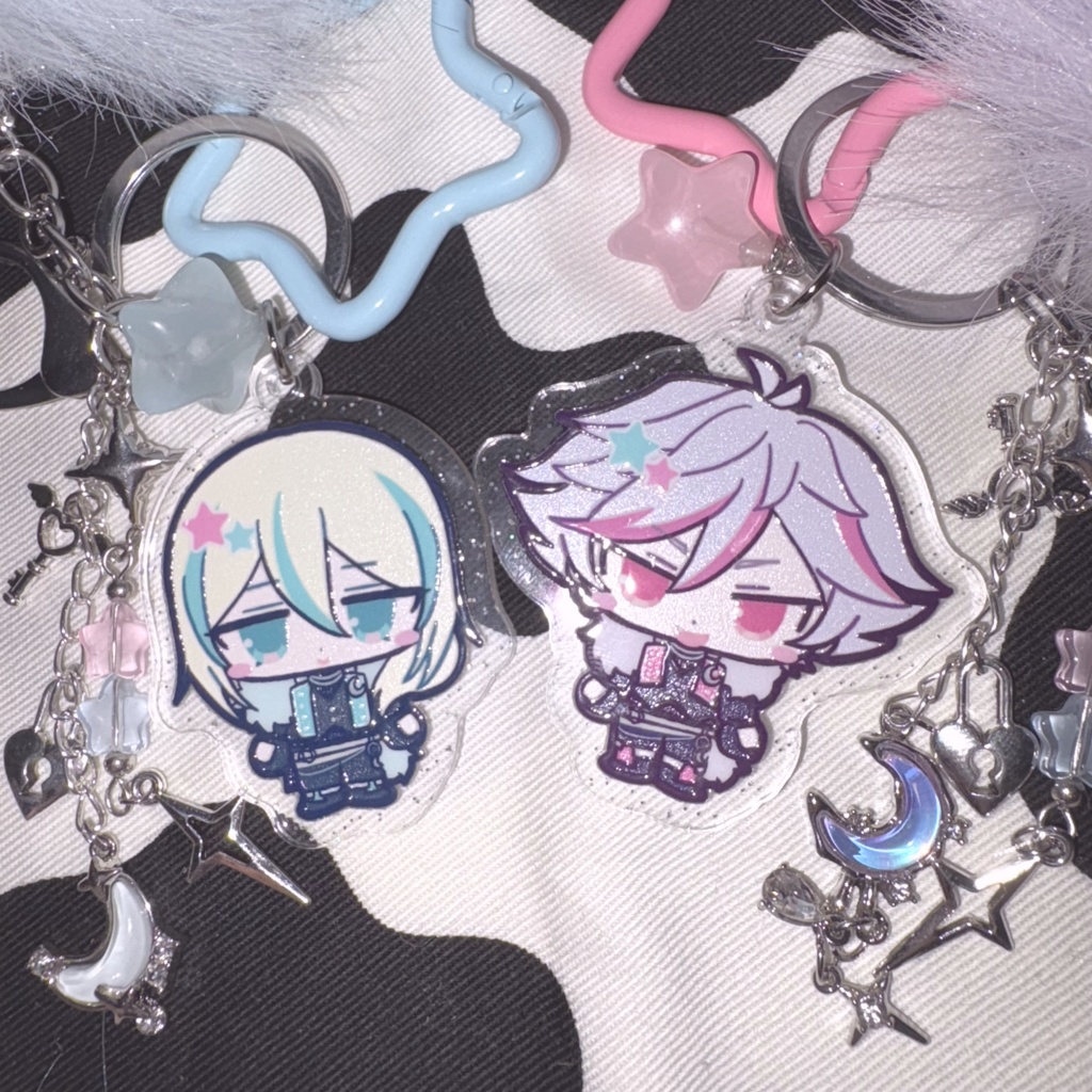 ダクメアしっぽ付きアクリルキーホルダー