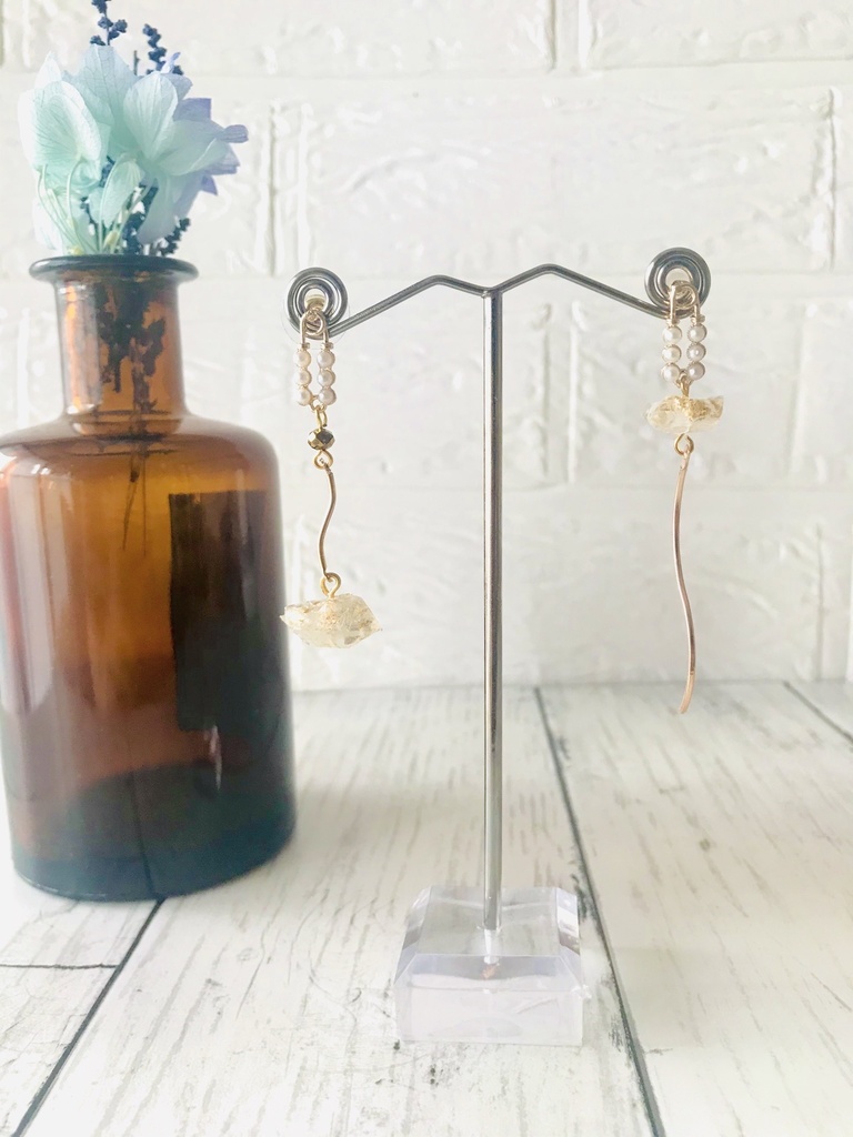 鉱石イヤーアクセ