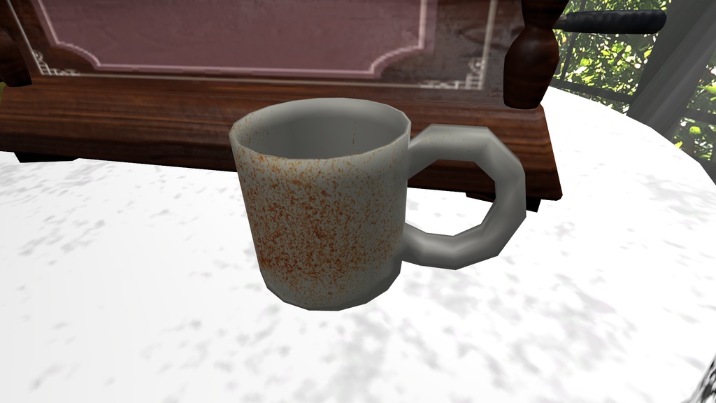 廃墟にありそうなカップ