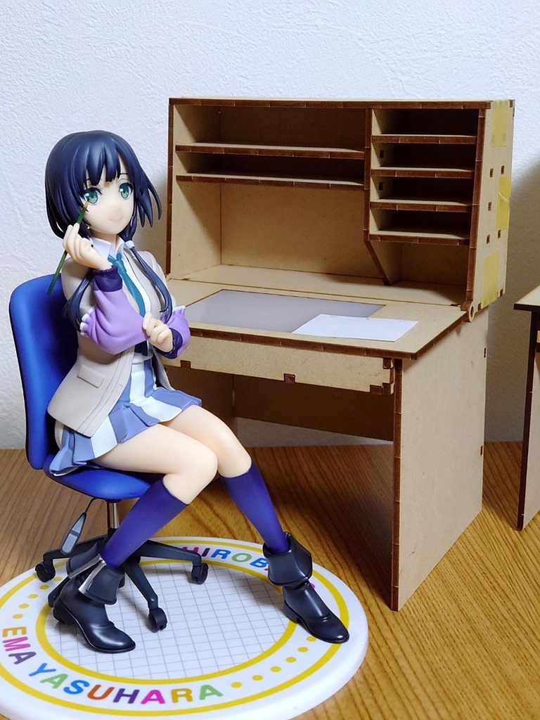 新製品・1/8アニメ作画机(原画机)組み立てキット