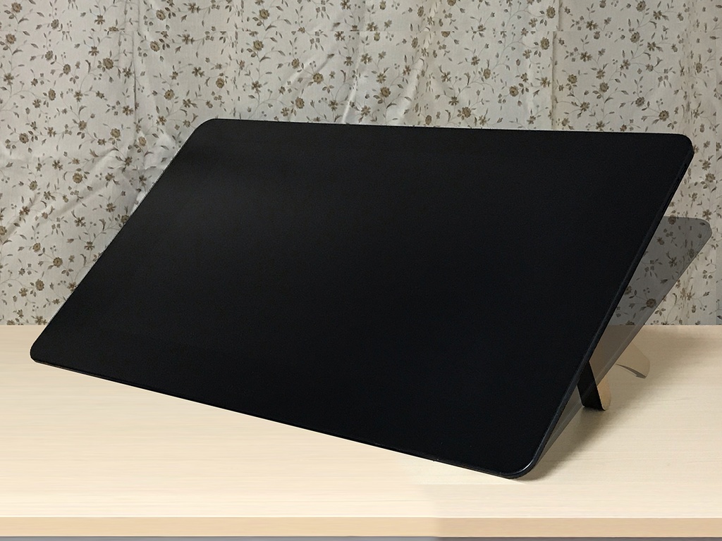 新発売!Cintiq Pro 24用 傾斜角可変スタンド 最大75度