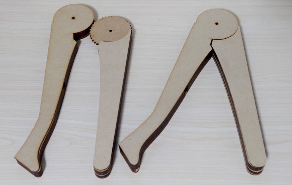 新発売!Cintiq Pro 24用 傾斜角可変スタンド 最大75度 キーボード下置き型