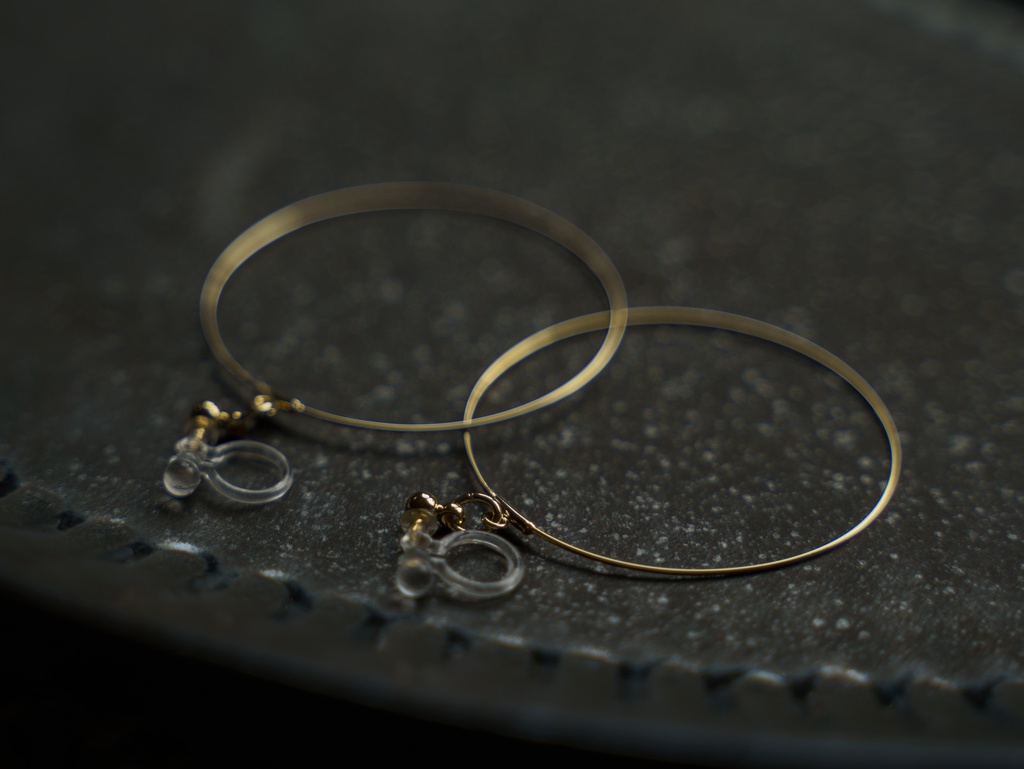 鹿の刺繍の耳飾り(全6色)