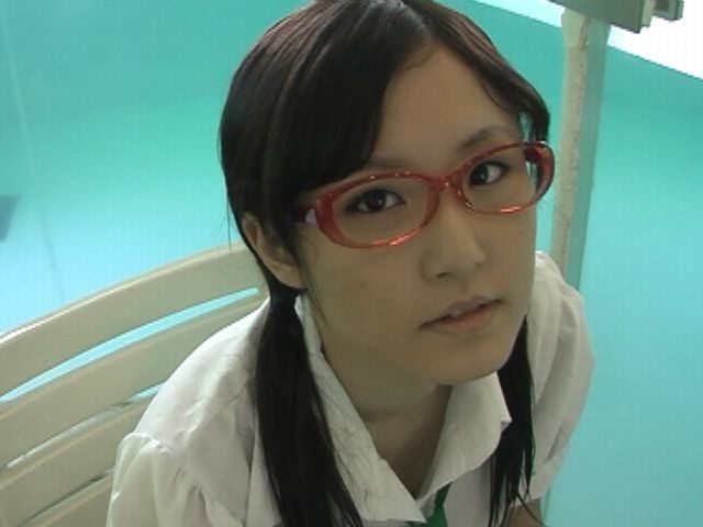 水中イメージ映像15ともみ（動画４本）